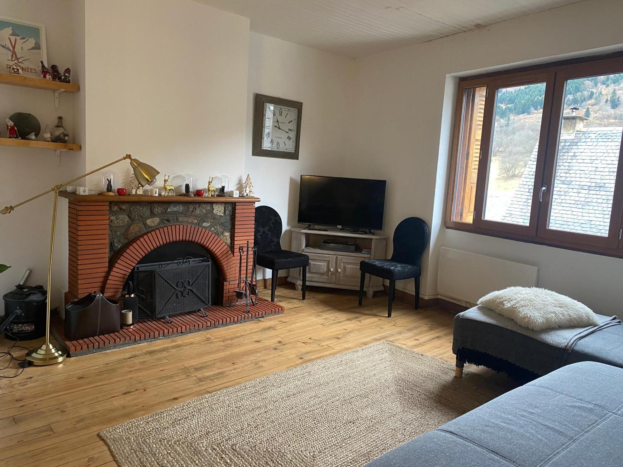 Maison Pyrenees Saint-Aventin 外观 照片